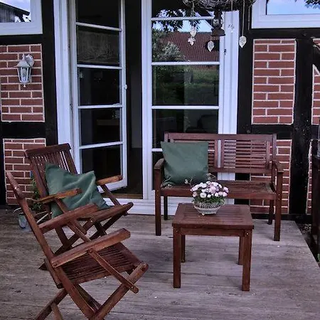 In Ruhiger Wohnlage Sie Sind In 3 Minuten Am Trebbower Oder In 30 Minuten An Der Ostsee *