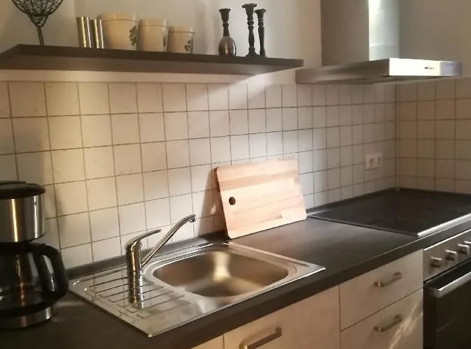 Daire In Ruhiger Wohnlage Sie Sind In 3 Minuten Am Trebbower Oder In 30 Minuten An Der Ostsee *